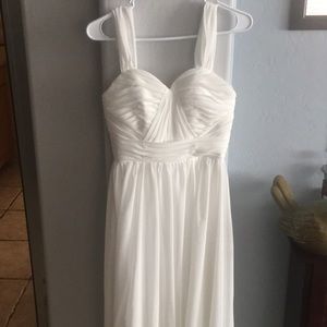 Off the shoulder/strapless wedding dress